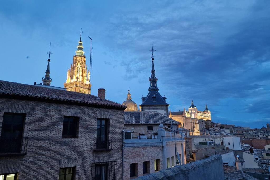 Atico En Toledo Con Terraza Lägenhet Exteriör bild